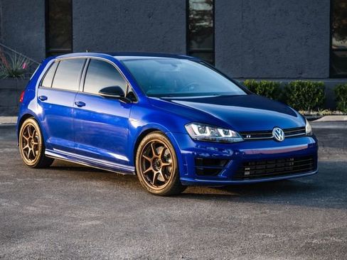 Used 2015 Volkswagen Golf R 4Motion image 37