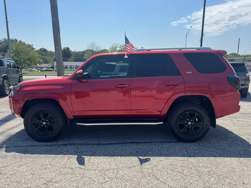 Used 2016 Toyota 4Runner SR5 AWD/4WD image 7