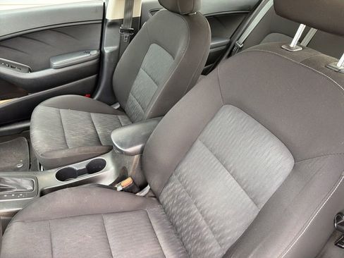 Used 2016 Kia Forte LX FWD image 8