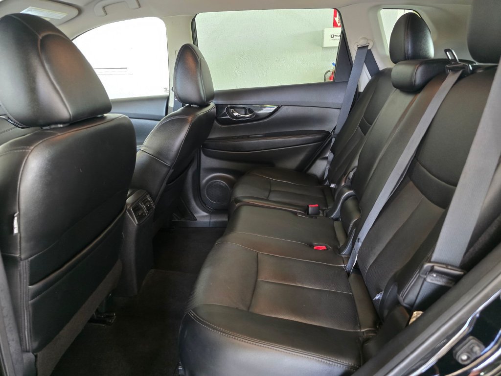 Used 2019 Nissan Rogue SL AWD/4WD image 28