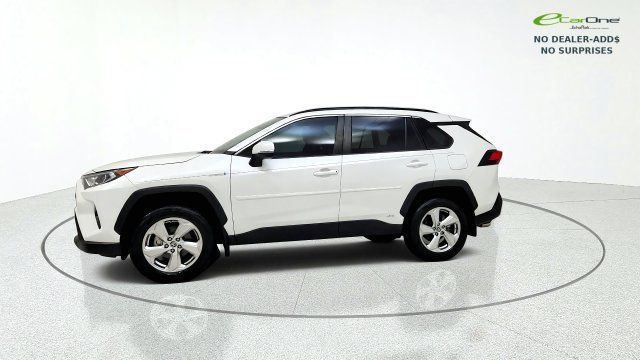 Used 2021 Toyota RAV4 XLE Premium AWD/4WD image 4