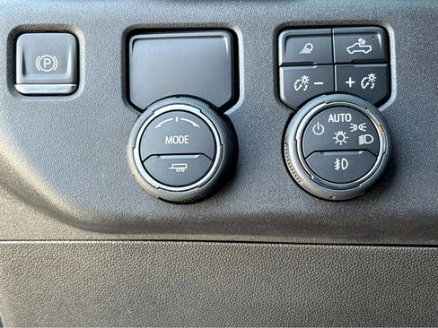 Used 2024 Chevrolet Silverado 3500 LTZ w/ LTZ Premium Package image 9