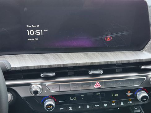 New 2025 Kia Telluride EX w/ EX Captain's Chair Package image 13