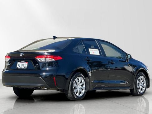 Used 2026 Toyota Corolla LE FWD image 5
