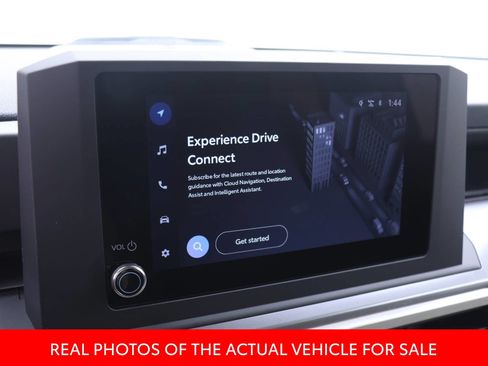 Certified 2025 Toyota Tacoma SR5 AWD/4WD image 8