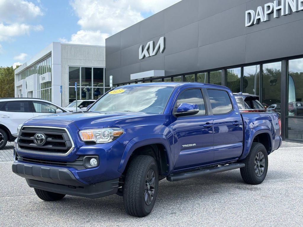 Used 2023 Toyota Tacoma SR5 AWD/4WD image 8