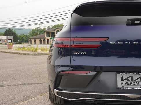 Used 2026 Genesis GV70 2.5T Advanced AWD/4WD image 18