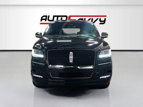 Used 2023 Lincoln Navigator L Reserve image 2
