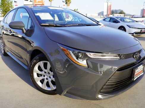 Certified 2025 Toyota Corolla LE image 2