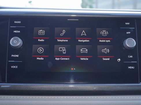 Used 2023 Volkswagen Taos SEL image 15