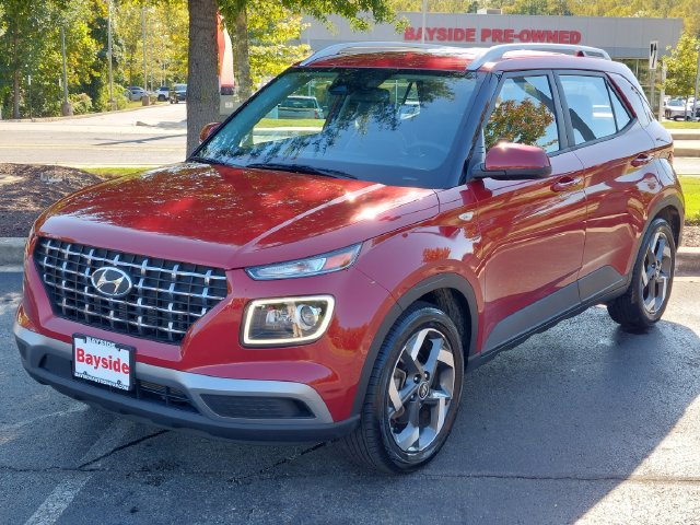 Used 2023 Hyundai Venue Limited w/ Cargo Package FWD image 7