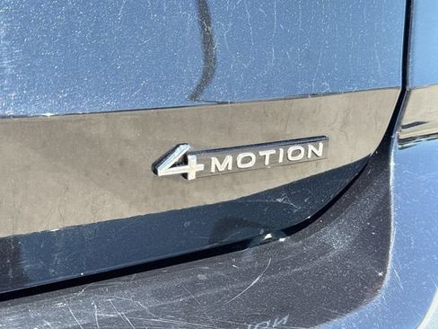 Used 2022 Volkswagen Taos SEL AWD/4WD image 11