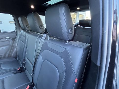 Certified 2024 Land Rover Defender 130 X-Dynamic SE image 28