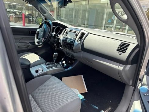 Used 2013 Toyota Tacoma 4x4 Double Cab w/ SR5 Pkg image 12