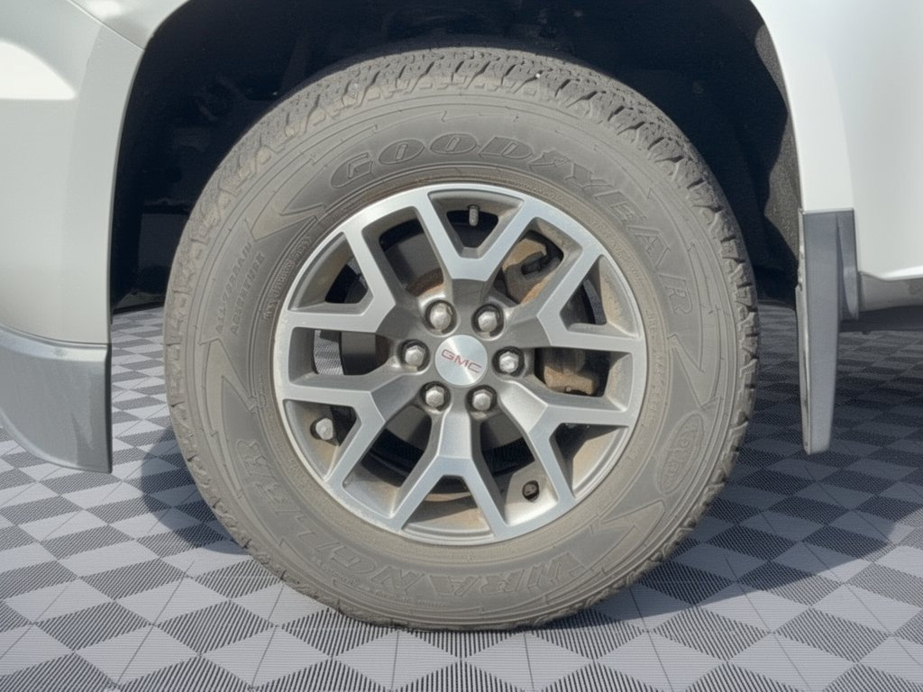 Used 2016 GMC Canyon SLE w/ All Terrain Adventure Package AWD/4WD image 13