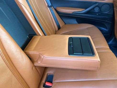 Used 2015 BMW X5 M image 29