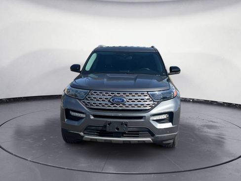 Used 2023 Ford Explorer Limited w/ Equipment Group 301A RWD image 2