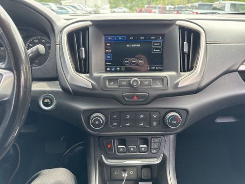 Used 2018 GMC Terrain SLE FWD image 9
