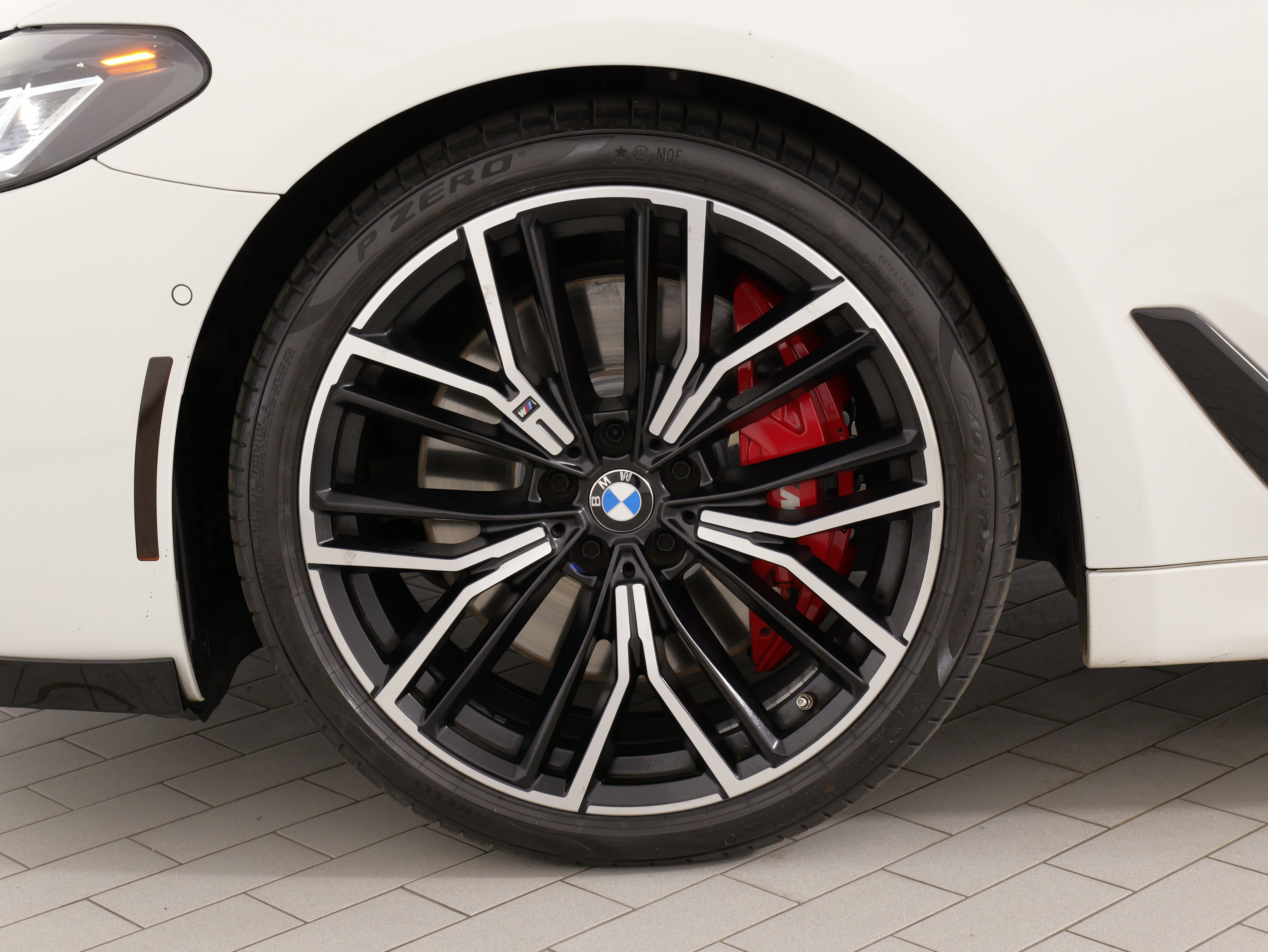 Used 2023 BMW M550i xDrive w/ Executive Package AWD/4WD image 61