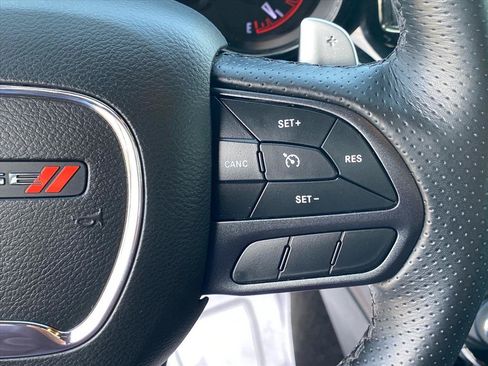Used 2022 Dodge Durango R/T w/ Blacktop Package AWD/4WD image 18