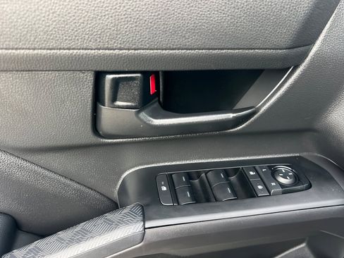 Used 2024 Toyota Tacoma SR5 image 8