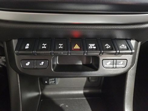 Certified 2021 Chevrolet Colorado ZR2 w/ Colorado ZR2 Bison Edition image 26