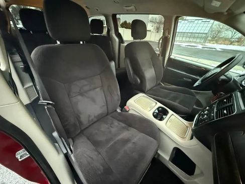 Used 2014 Dodge Grand Caravan SXT image 13