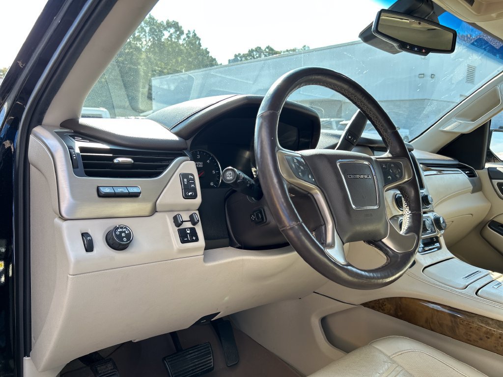 Used 2017 GMC Yukon XL Denali w/ Open Road Package RWD image 8