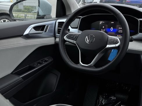 New 2025 Volkswagen Taos SE image 28