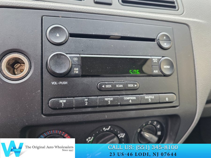 Used 2005 Ford Focus S FWD image 20