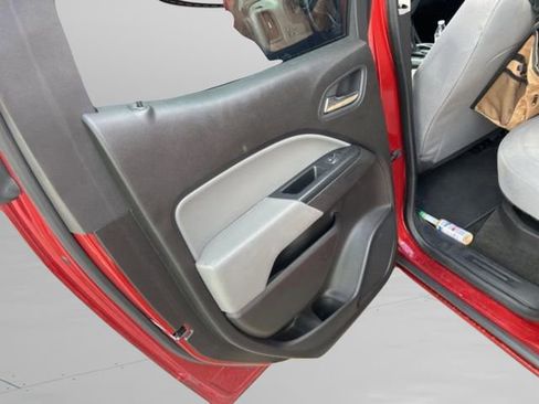 Used 2016 Chevrolet Colorado LT w/ LT Convenience Package image 20