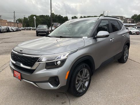Used 2021 Kia Seltos S FWD image 10