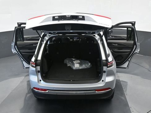 Used 2024 Jeep Grand Cherokee Laredo w/ Trailer Tow Package image 50