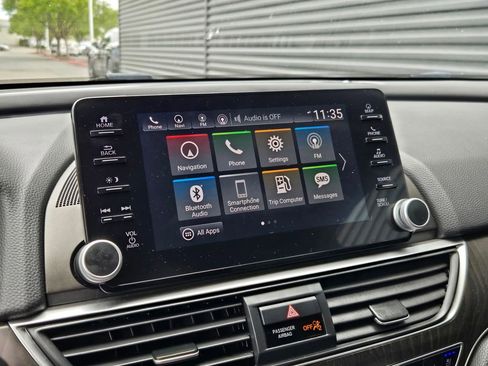 Used 2018 Honda Accord Touring image 21