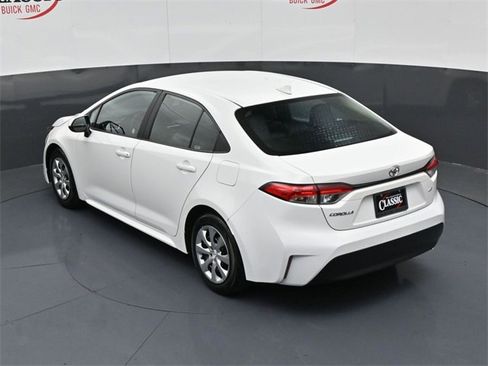 Used 2024 Toyota Corolla LE image 15
