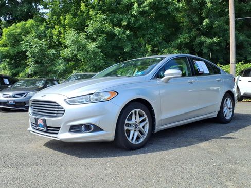Used 2013 Ford Fusion SE FWD image 3