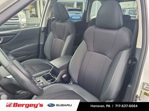 Used 2021 Subaru Forester Premium image 11