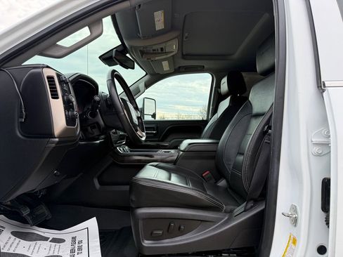 Used 2016 GMC Sierra 2500 Denali w/ Duramax Plus Package image 10