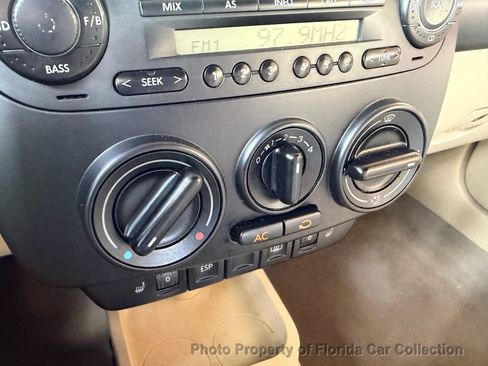 Used 2010 Volkswagen Beetle Convertible FWD image 52