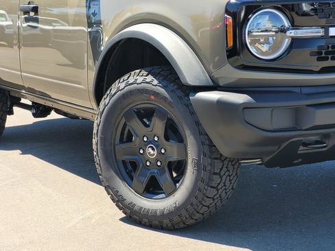 New 2025 Ford Bronco Big Bend w/ Black Diamond Package image 2