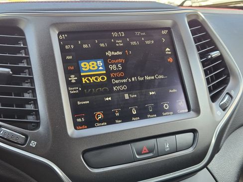 Used 2022 Jeep Cherokee Trailhawk w/ Sound & Nav Group AWD/4WD image 19