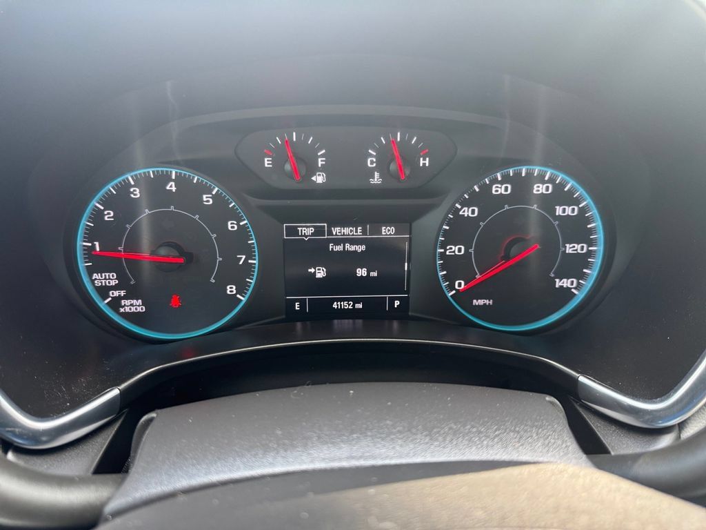 Used 2022 Chevrolet Equinox LS FWD image 38