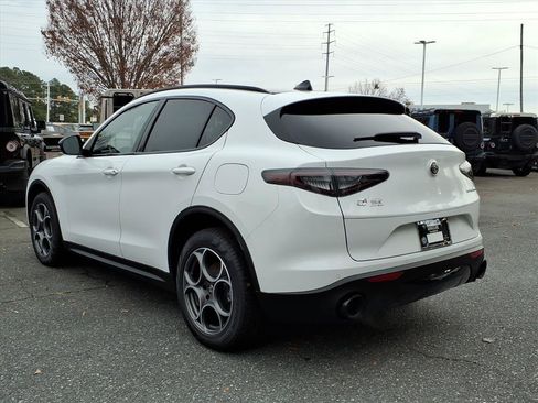 New 2025 Alfa Romeo Stelvio Sprint w/ Convenience Package AWD/4WD image 16