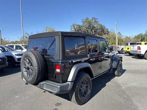 Used 2024 Jeep Wrangler Sport S image 3