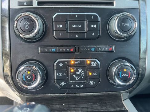 Used 2015 Ford Expedition Limited w/ Equipment Group 301A image 18