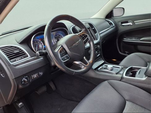 Used 2021 Chrysler 300 Touring w/ Sport Appearance Package image 11