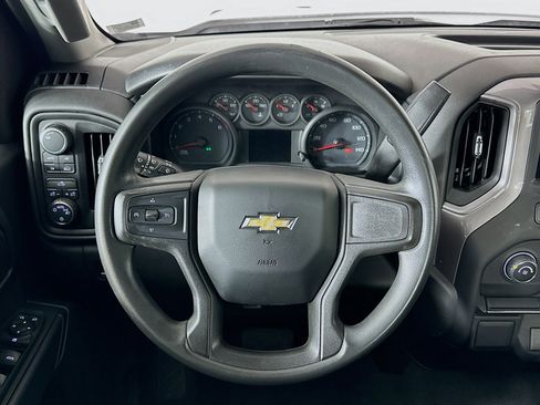 Used 2019 Chevrolet Silverado 1500 Custom w/ Custom Value Package AWD/4WD image 17