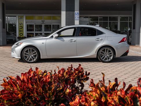 Used 2016 Lexus IS 200t image 7