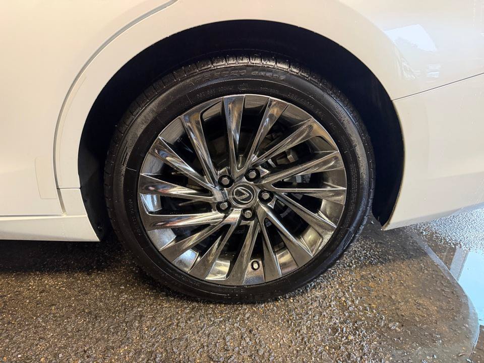 Used 2025 Lexus ES 300h w/ Technology Package FWD image 26
