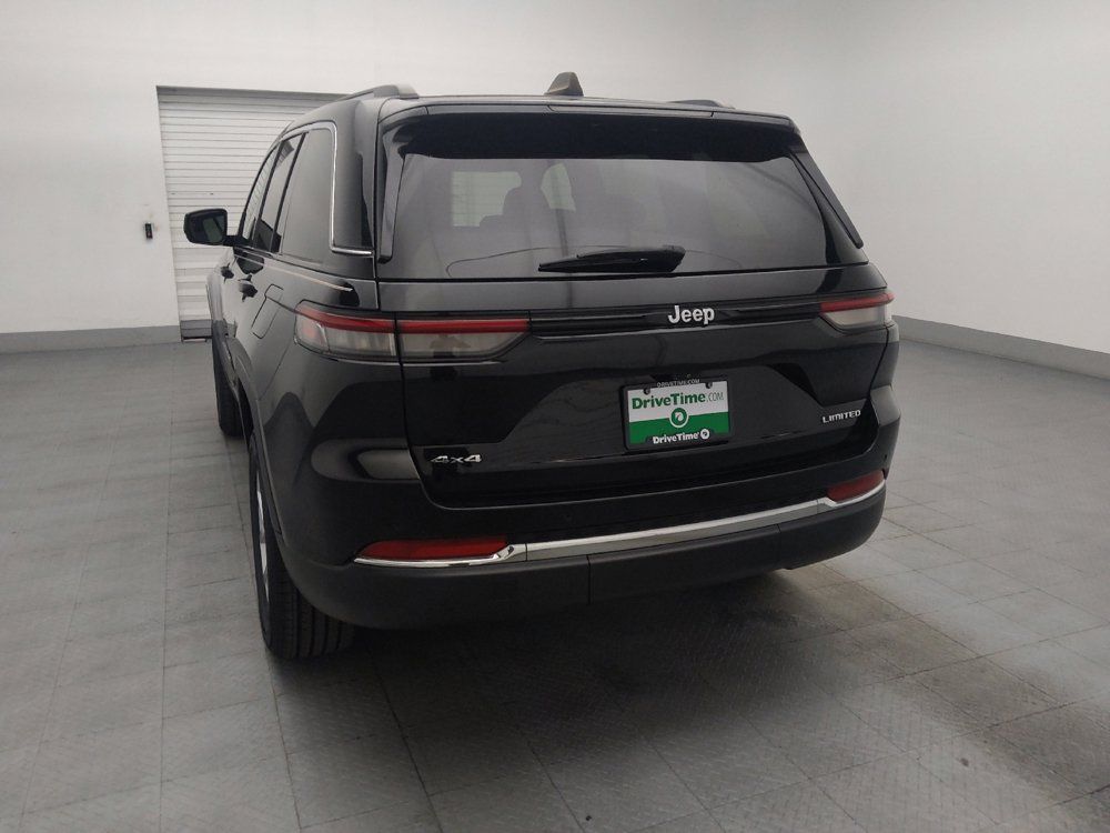 Used 2023 Jeep Grand Cherokee Limited w/ Trailer Tow Prep Group (B) AWD/4WD image 6